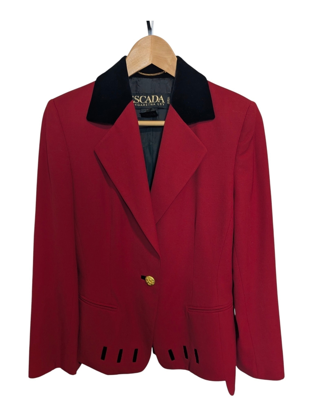 Escada Margaretha Rey Crimson Blazer Black Velvet Collar 100% Wool Size 38